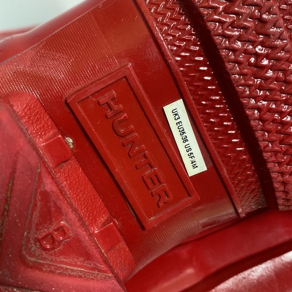 Hunter women's original tall gloss bright red knee high waterproof rain boots - Picture 7 of 13